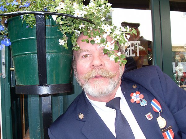 Ein kamuflert korpsing på Thime station